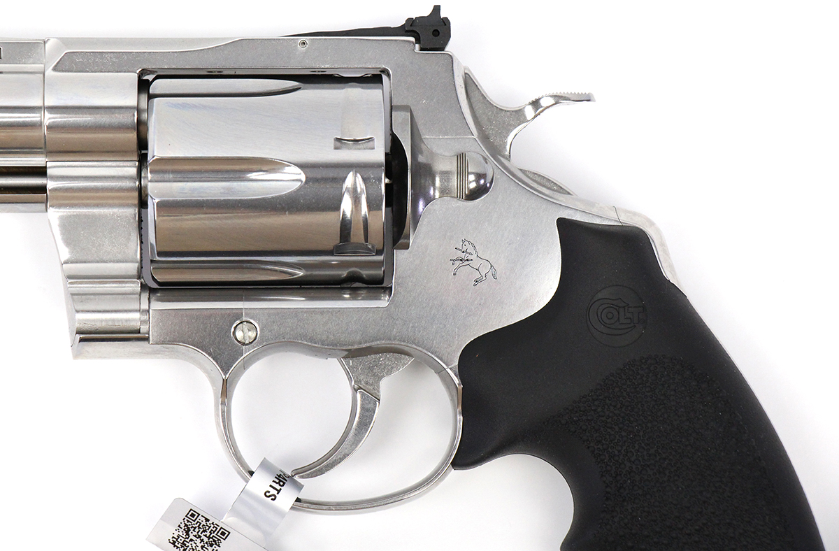 Colt Firearms Anaconda Blued / Walnut .44 Mag 4.25″ Barre…